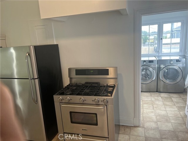 Building Photo - 4429 Victoria Park Dr