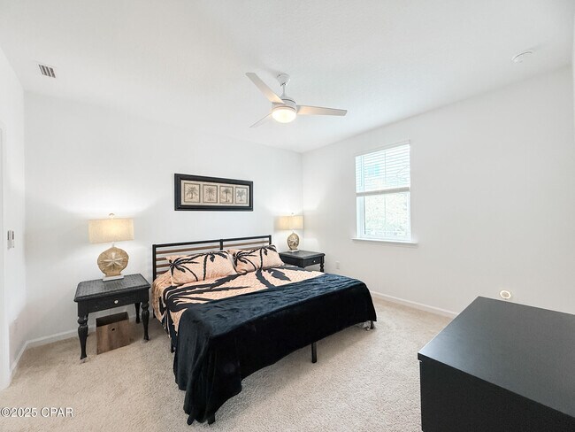 Building Photo - 8734 Sand dollar Dr