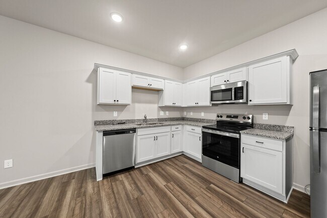 Building Photo - 2058 Gln Xing Dr