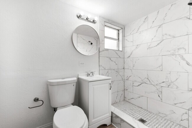 Building Photo - 1134 NW 18th Ave