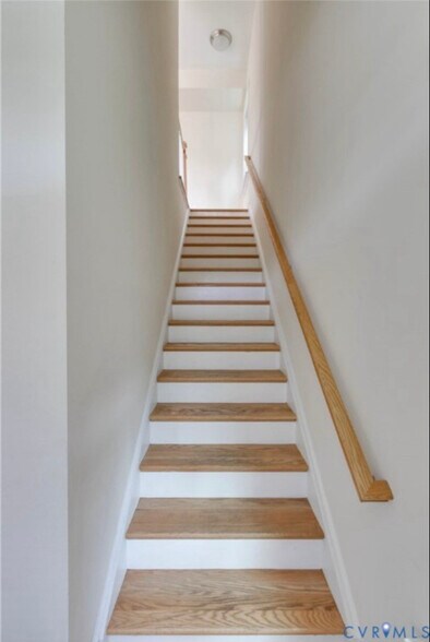 Building Photo - 1325 Porter St