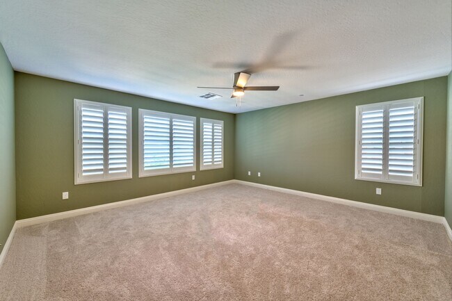 Building Photo - A unique Gem in Inspirada! 5 beds, 3 car, bedroom downstairs and Pool/spa!