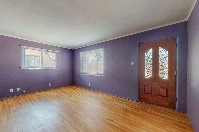 Building Photo - 1716 Bryn Mawr Dr NE
