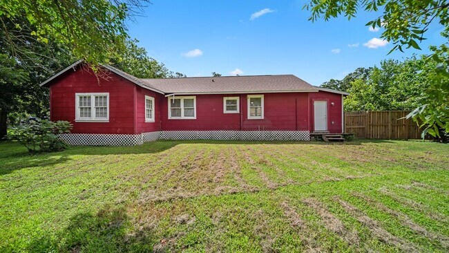 Building Photo - 1164 3 Rd St