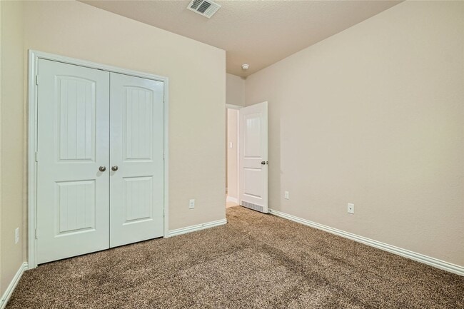 Building Photo - Comfortable & Functional One-Story Living with Bright Open Layout and Spacious Bedrooms