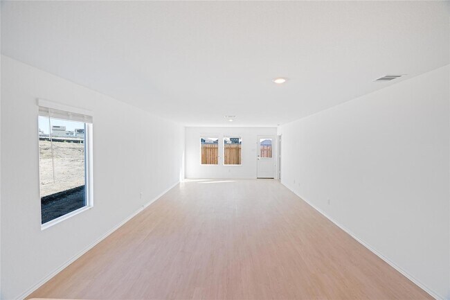 Building Photo - 241 Kings Row Ln