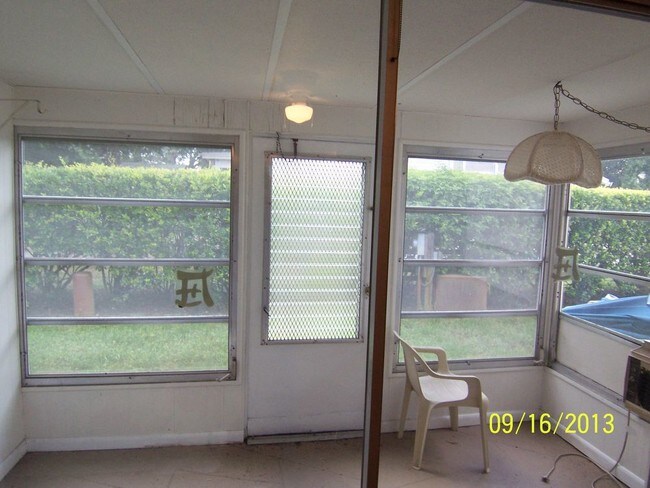 Building Photo - Gardens of Beacon Square - 55 Community