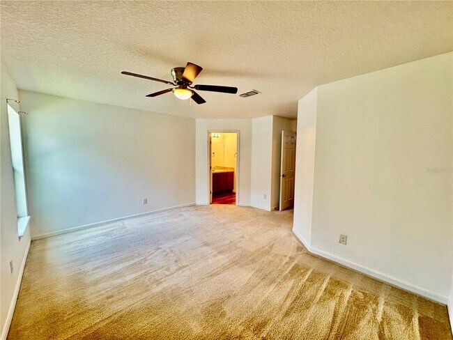 Building Photo - 1090 Woodlark Dr