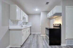 Building Photo - 2009 Interurban Blvd