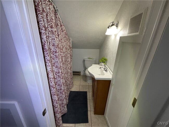 Building Photo - 813 Franklin St