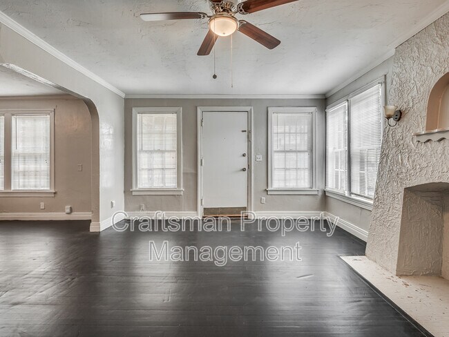 Building Photo - 2301 N Florida Ave