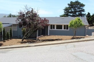 Building Photo - Lovely 3 BD Home Near State Beach- OPEN HOUSE Tuesday (11/25/25) from 2 to 2:30 PM