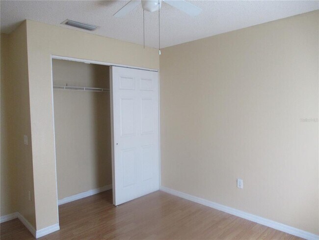 Building Photo - 249 Aster Dr