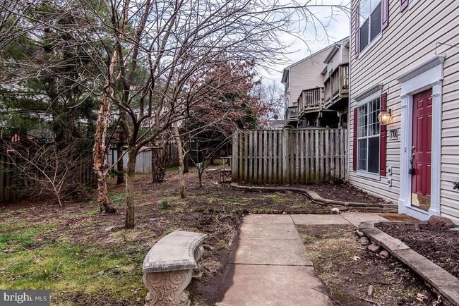 Building Photo - 7700 Duneiden Ln