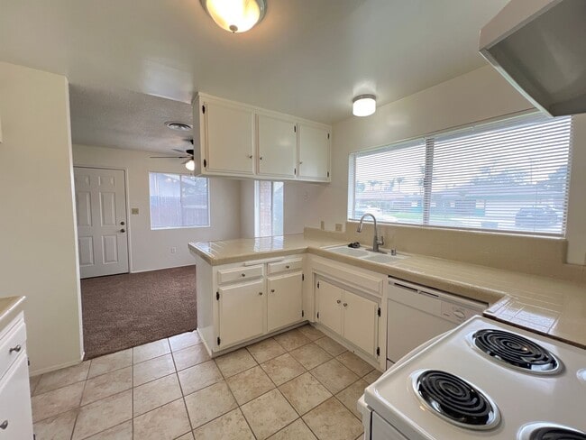 Building Photo - 7mct4712