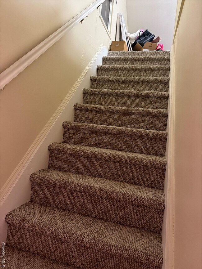 Building Photo - 85 Bucknell Rd