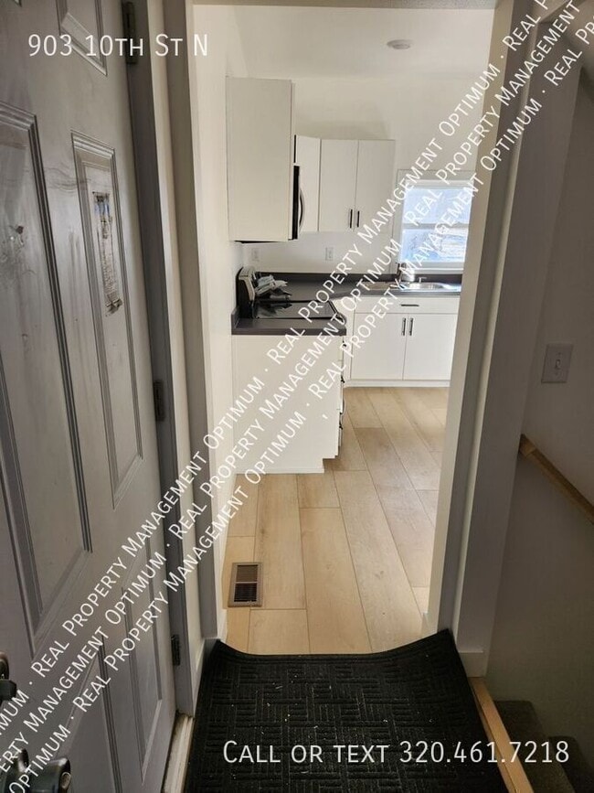 Building Photo - 903 10th St N