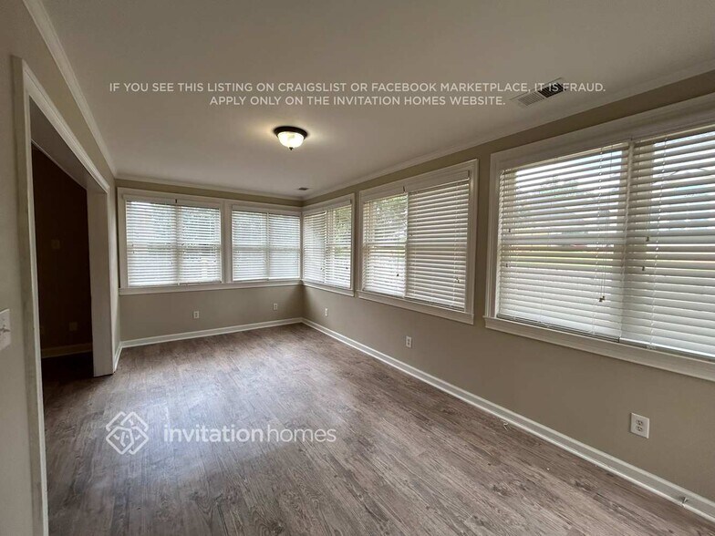 Building Photo - 4399 Beacon Hill Dr SW