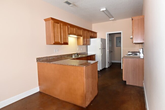 Building Photo - New Orleans Ave