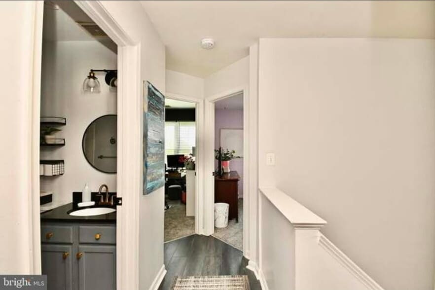 Upstairs - 16889 Toms River Loop