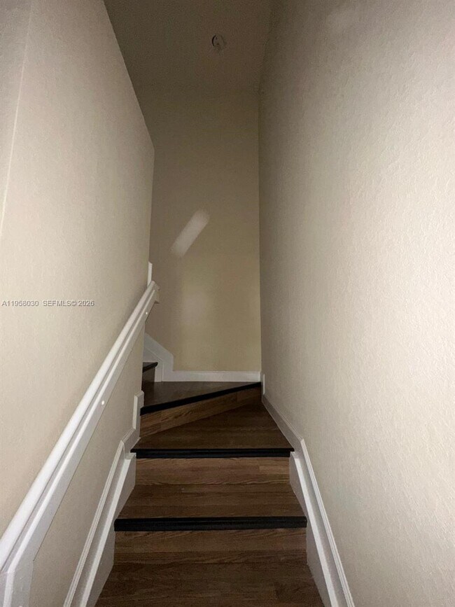 Building Photo - 3393 W 90th St