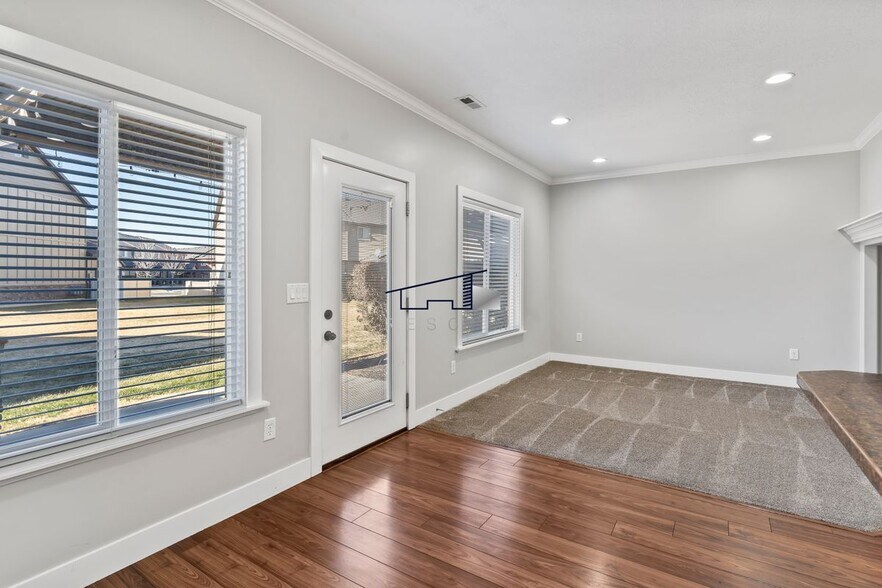 Building Photo - 2071 W Madie Ln