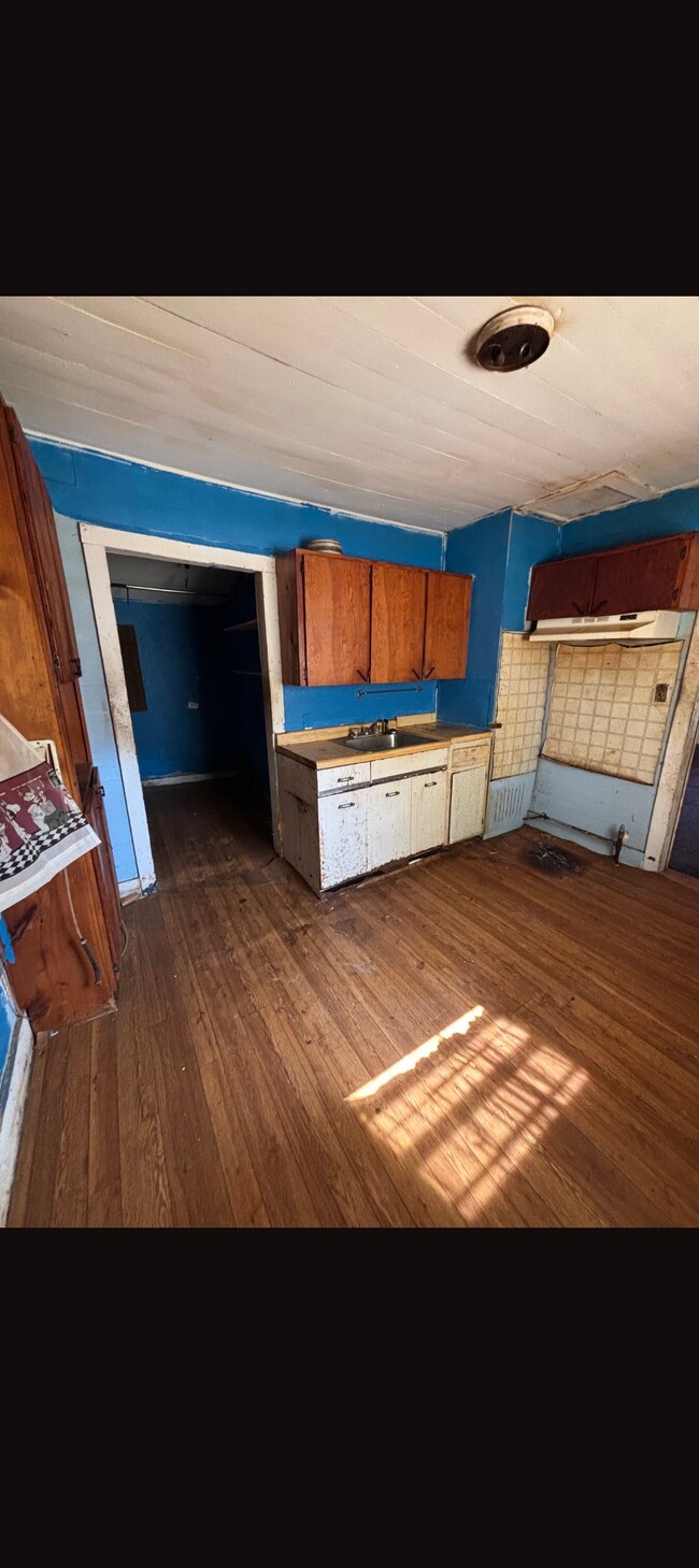 Building Photo - 505 Sicily St