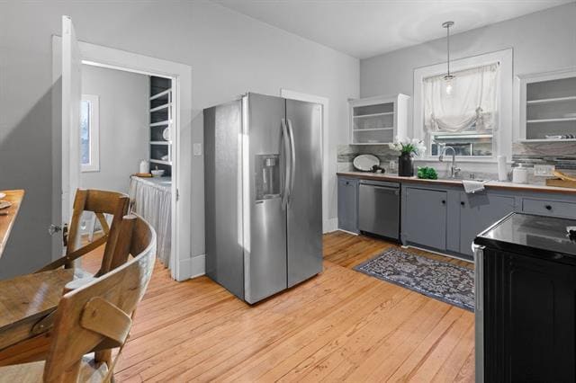 Building Photo - 915 N Center St