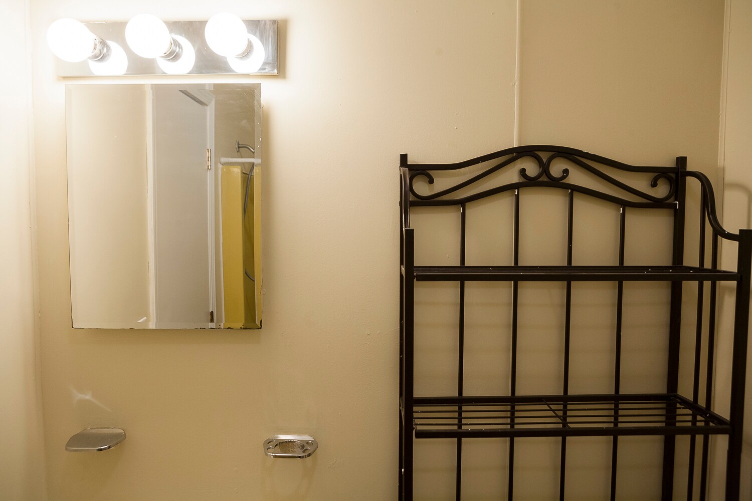 Upstairs Full Bathroom - 1805 King College Rd