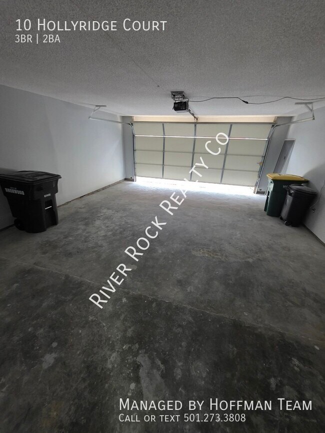 Building Photo - 10 Hollyridge Ct