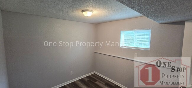 Building Photo - Beautiful 3 Bedroom 1 Bathroom in Independence!