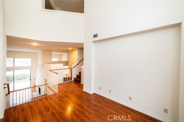 Building Photo - 31 Waterway