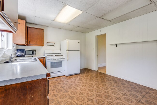 Building Photo - 2059 Fair Ave