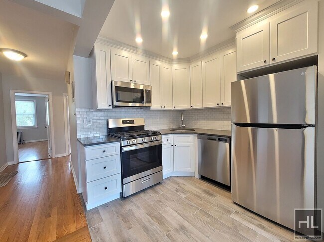 Building Photo - Newly Renovated Home BOOTH MEMORIAL AVE
