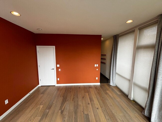 Building Photo - Modern Tri-Story in the heart of Capitol Hill