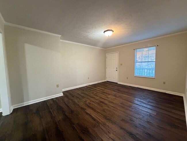 Building Photo - 4063-4063 Wynn St