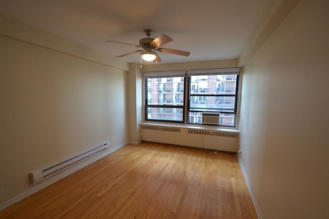 Building Photo - 4180 N Marine Dr