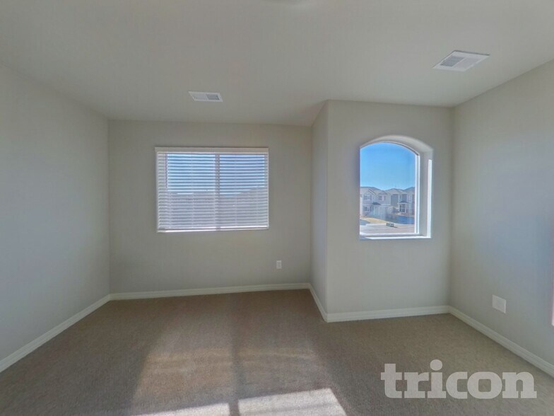 Building Photo - 8144 Phyllite Dr