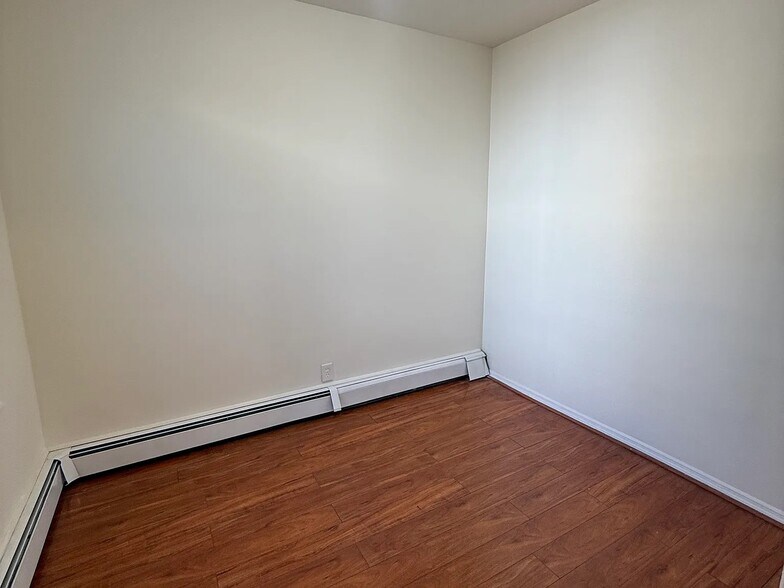 Building Photo - 818 Communipaw Ave