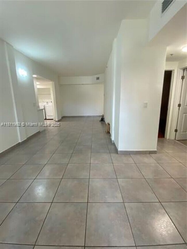 Building Photo - 17455 NW 75th Pl