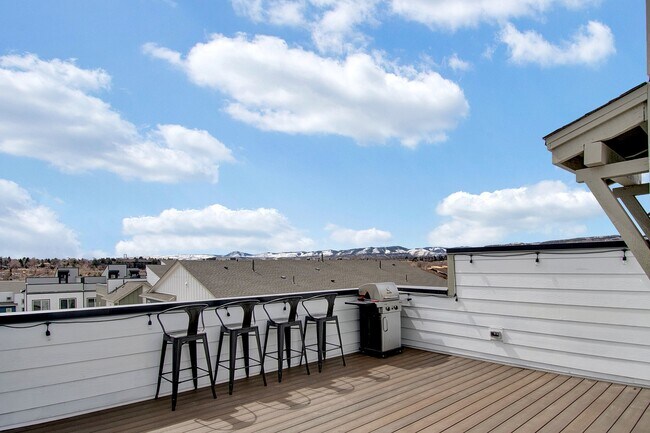 Building Photo - 12121 W 57th Dr