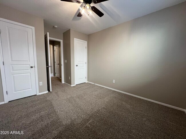 Building Photo - 1397 E Mayfield Dr