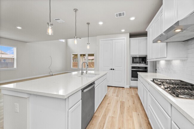 Building Photo - 24126 Orchard Oriole Ct