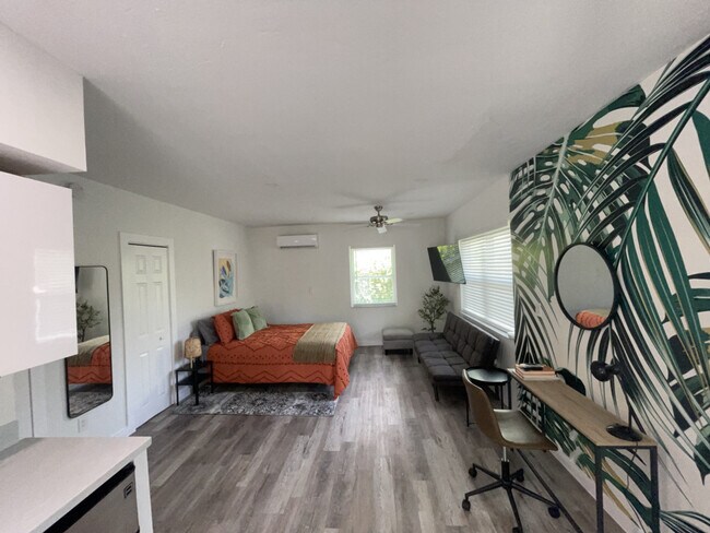 Building Photo - 522 NW 11th Ave