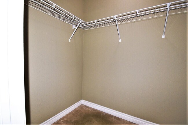 Building Photo - Charming 1 Bedroom Condo close to Durango ...