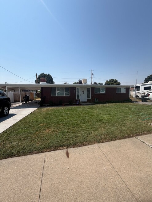 Building Photo - 1457 N 350 W