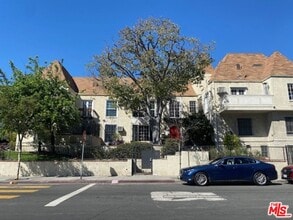 Building Photo - 1600 N Martel Ave