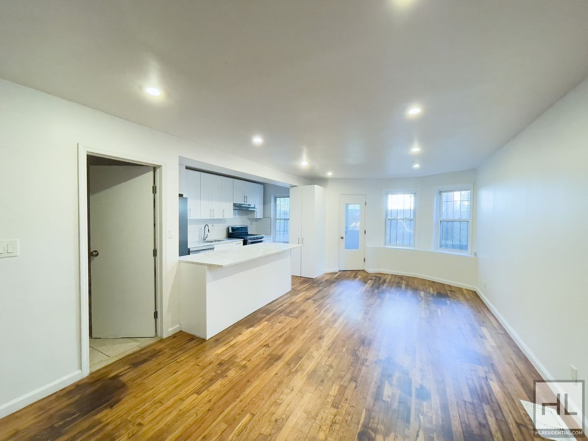 Building Photo - Crown Heights, Brooklyn – Spacious 4-Bedro...