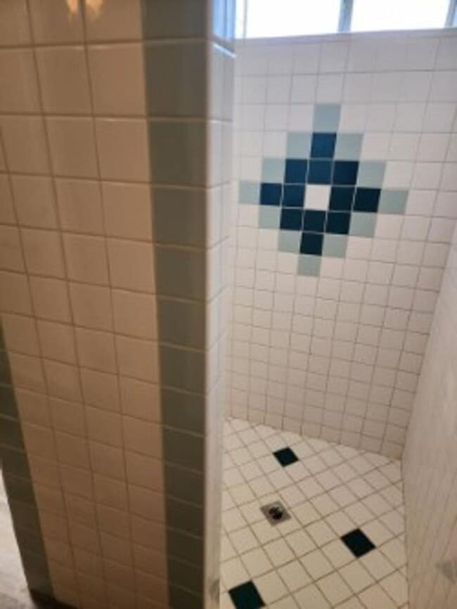 Building Photo - Coming Soon! Undergoing cleaning & small repairs.