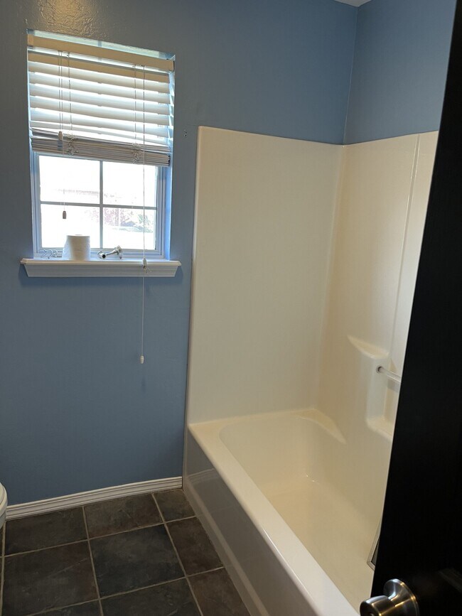 Building Photo - 68 Apple Creek Dr